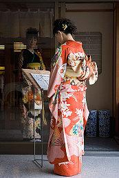 《女神异闻录4：重制版》上架Steam 使用D加密技术